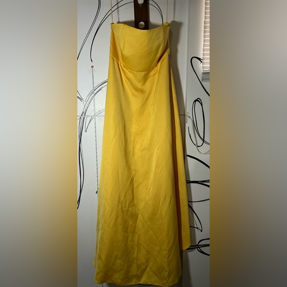 Zac Posen Strapless Yellow Satin Gown, Tulip Like Skirt, Flawed, Size 12 - Picture 3 of 17